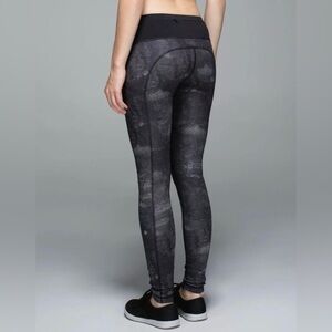 Lululemon Speed Tight II *Full-On Luxtreme Sequin Snake Slate Black / Black Sz 2